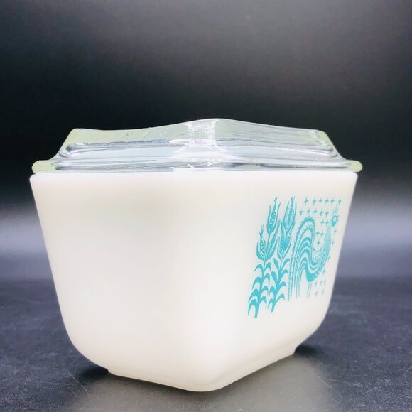 Vintage PYREX Turquoise Amish Butterprint Fridgie 501 with Lid -1.5cup - Picture 4 of 13